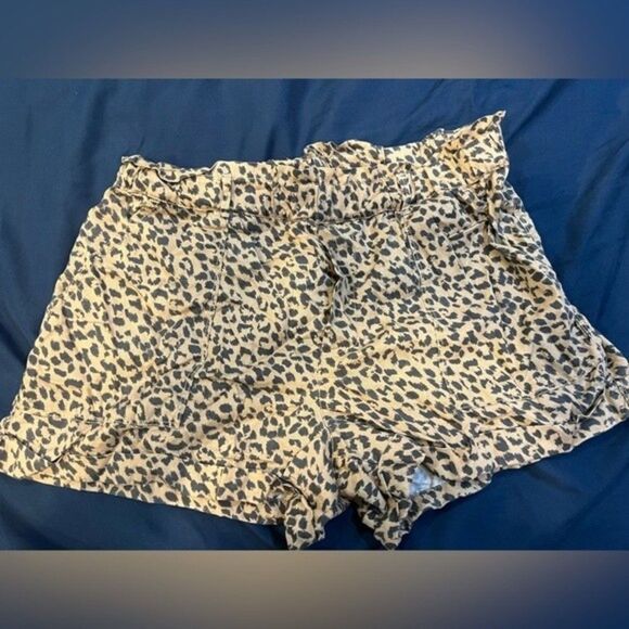 Aerie Cheetah Print Size Large Shorts - Picture 4 of 5